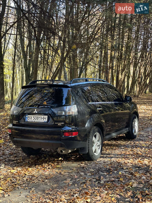 Внедорожник / Кроссовер Mitsubishi Outlander 2011 в Хмельницком