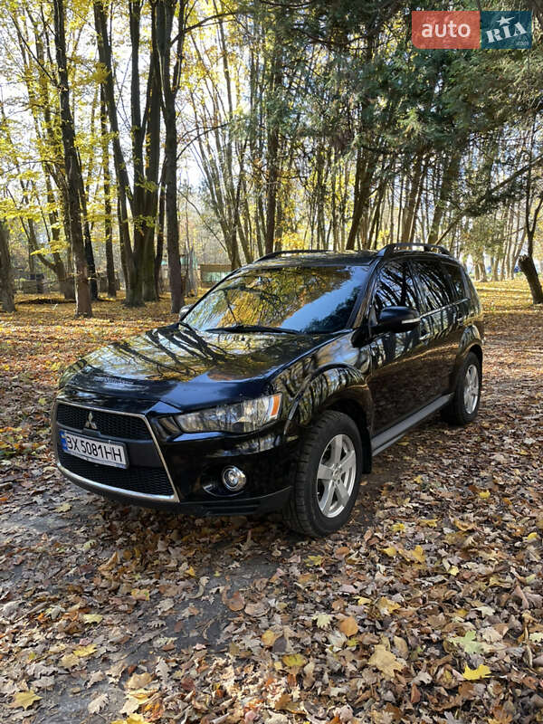 Внедорожник / Кроссовер Mitsubishi Outlander 2011 в Хмельницком
