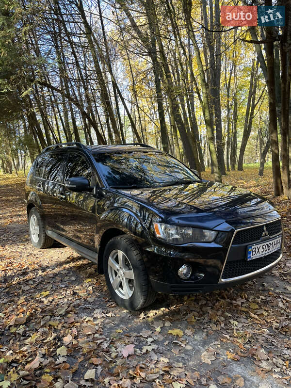 Внедорожник / Кроссовер Mitsubishi Outlander 2011 в Хмельницком