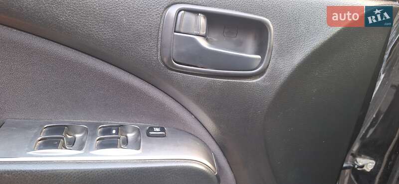 Позашляховик / Кросовер Mitsubishi Outlander 2008 в Галичі фото 15 Позашляховик / Кросовер Mitsubishi Outlander 2008 в Галичі