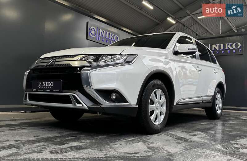 Внедорожник / Кроссовер Mitsubishi Outlander 2021 в Киеве фото 5 Внедорожник / Кроссовер Mitsubishi Outlander 2021 в Киеве