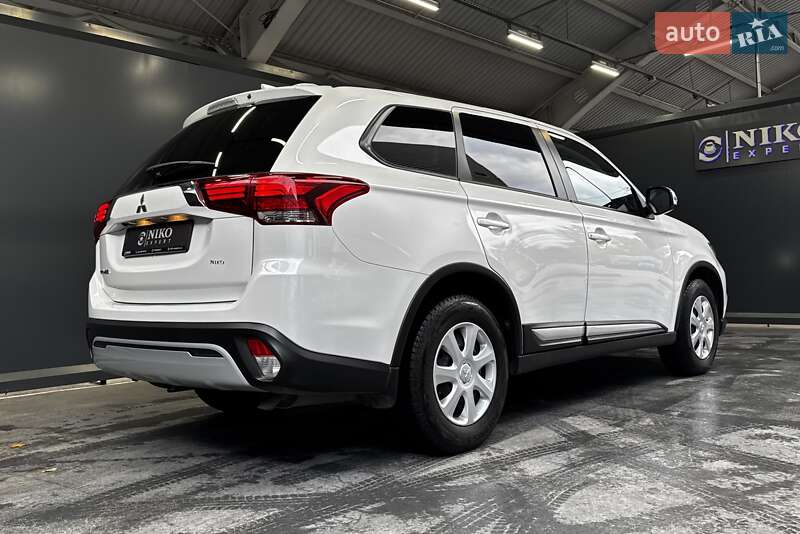 Внедорожник / Кроссовер Mitsubishi Outlander 2021 в Киеве фото 16 Внедорожник / Кроссовер Mitsubishi Outlander 2021 в Киеве