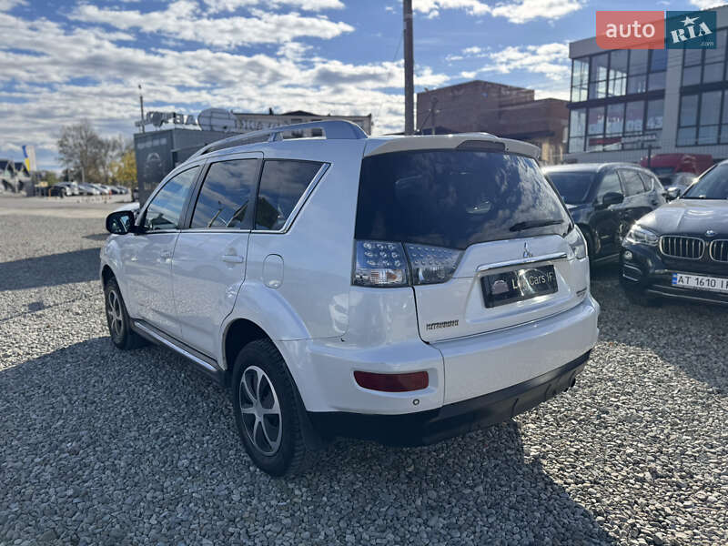 Позашляховик / Кросовер Mitsubishi Outlander 2010 в Івано-Франківську