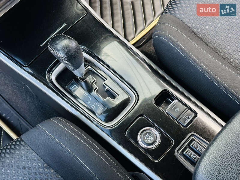 Внедорожник / Кроссовер Mitsubishi Outlander 2018 в Харькове