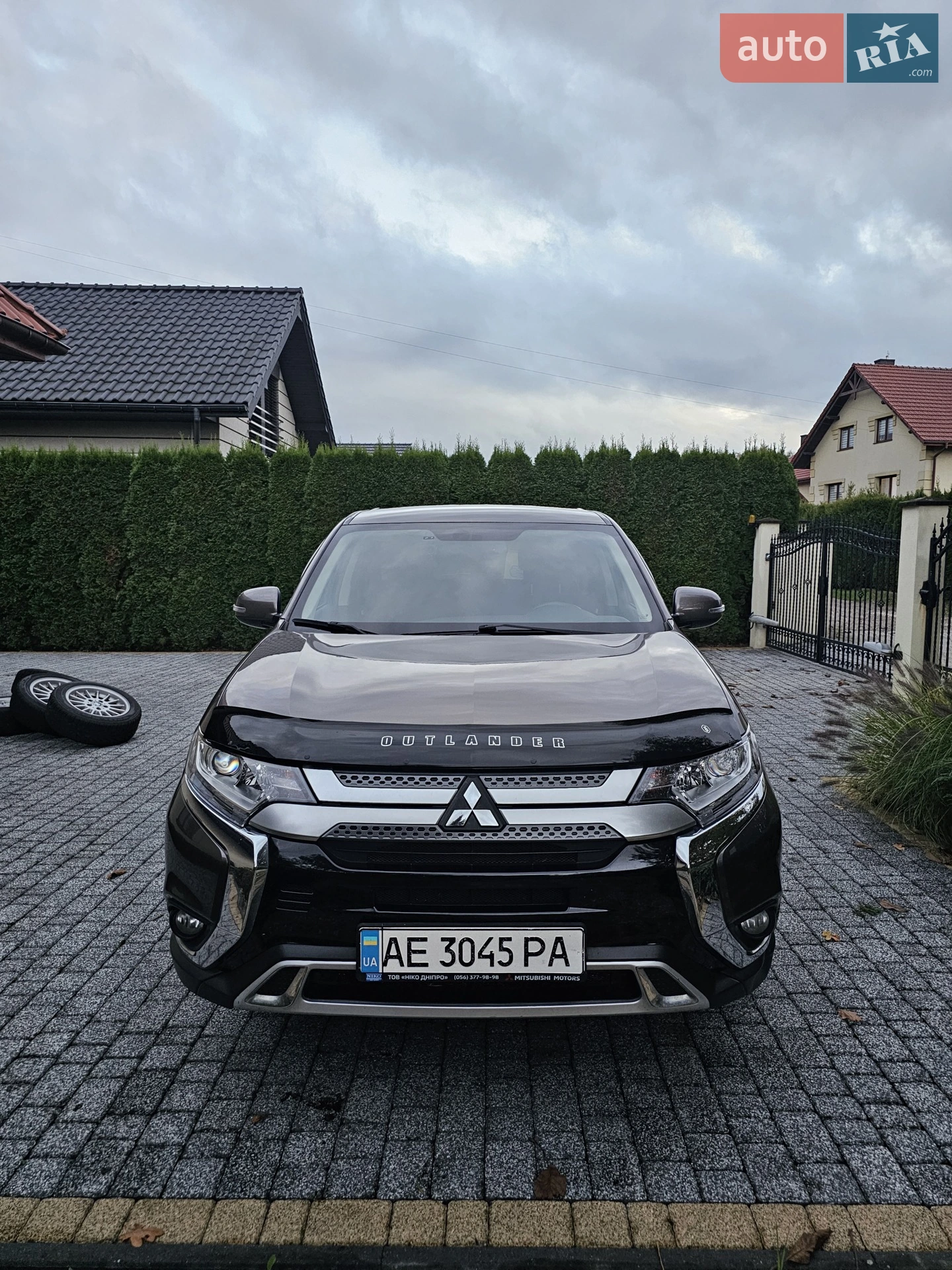2021 Mitsubishi Outlander - фото 1