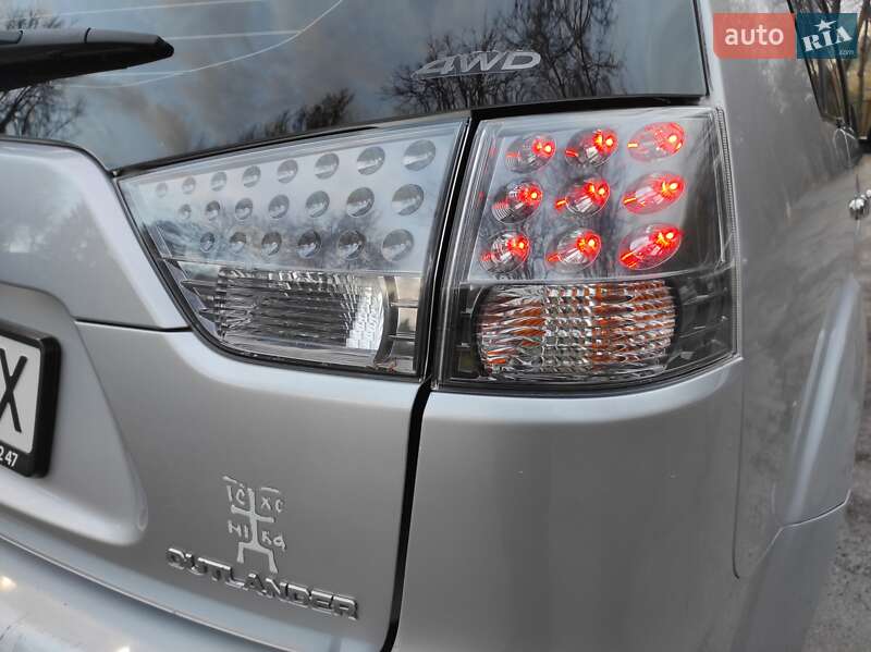 Внедорожник / Кроссовер Mitsubishi Outlander 2007 в Хмельницком