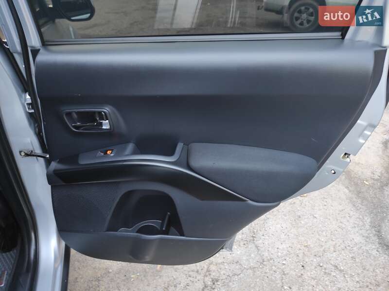 Внедорожник / Кроссовер Mitsubishi Outlander 2007 в Хмельницком