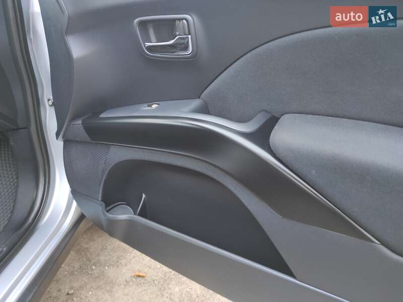 Внедорожник / Кроссовер Mitsubishi Outlander 2007 в Хмельницком