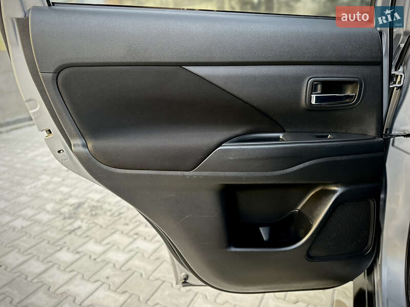 Внедорожник / Кроссовер Mitsubishi Outlander 2012 в Боярке фото 14 Внедорожник / Кроссовер Mitsubishi Outlander 2012 в Боярке