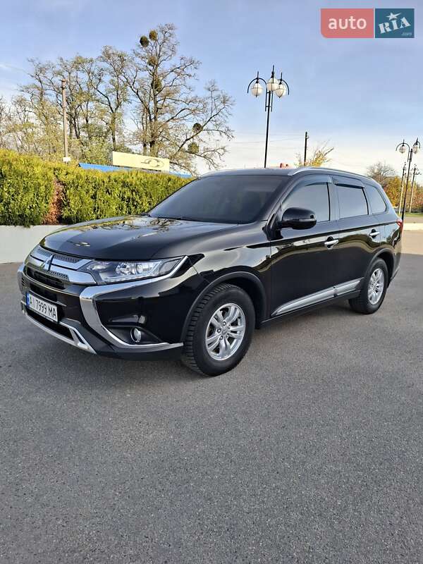 Внедорожник / Кроссовер Mitsubishi Outlander 2018 в Белой Церкви