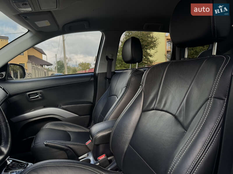 Внедорожник / Кроссовер Mitsubishi Outlander 2012 в Дрогобыче