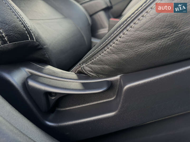 Внедорожник / Кроссовер Mitsubishi Outlander 2012 в Дрогобыче