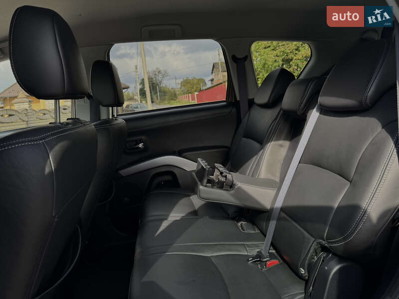Внедорожник / Кроссовер Mitsubishi Outlander 2012 в Дрогобыче