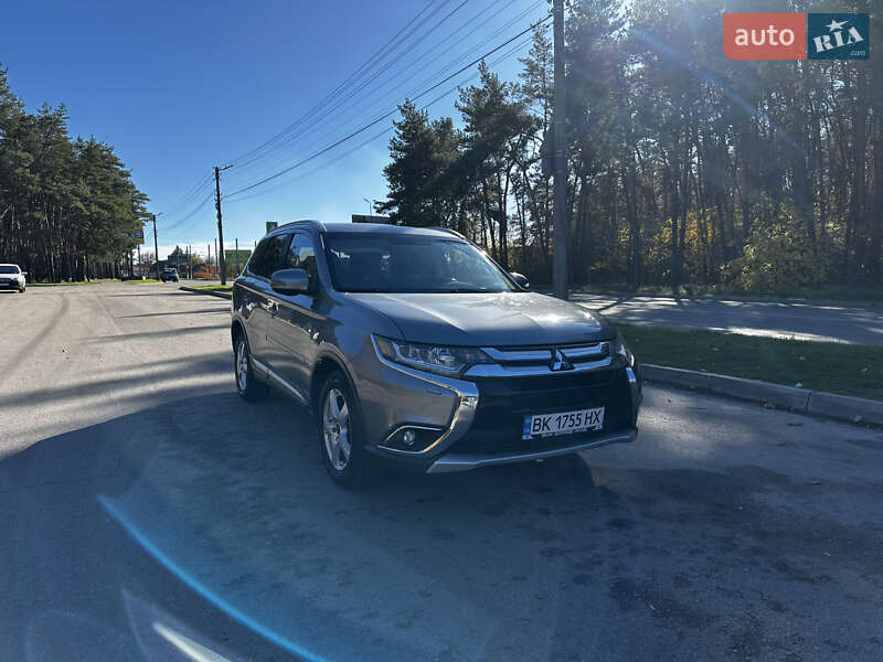 Внедорожник / Кроссовер Mitsubishi Outlander 2017 в Кропивницком фото 3 Внедорожник / Кроссовер Mitsubishi Outlander 2017 в Кропивницком
