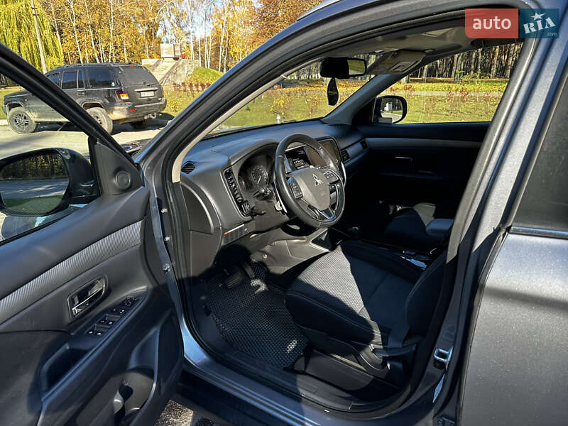 Внедорожник / Кроссовер Mitsubishi Outlander 2017 в Кропивницком фото 10 Внедорожник / Кроссовер Mitsubishi Outlander 2017 в Кропивницком