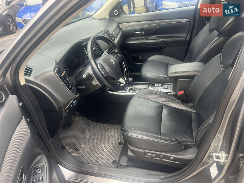 Позашляховик / Кросовер Mitsubishi Outlander 2021 в Києві фото 15 Позашляховик / Кросовер Mitsubishi Outlander 2021 в Києві