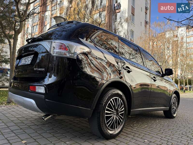 Внедорожник / Кроссовер Mitsubishi Outlander 2014 в Ивано-Франковске