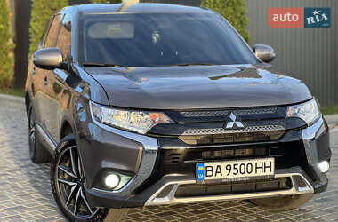 Внедорожник / Кроссовер Mitsubishi Outlander 2020 в Кропивницком