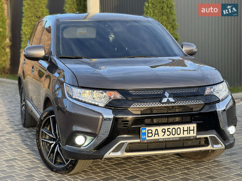 Внедорожник / Кроссовер Mitsubishi Outlander 2020 в Кропивницком фото Внедорожник / Кроссовер Mitsubishi Outlander 2020 в Кропивницком