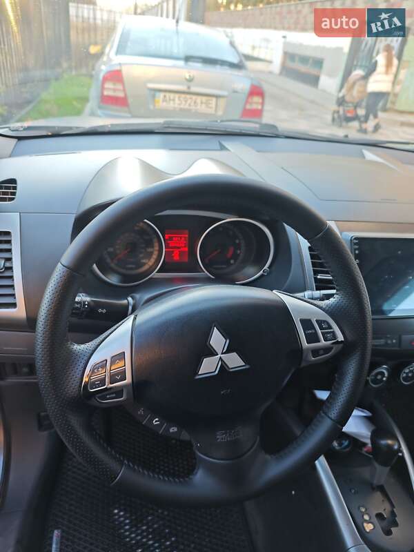 Внедорожник / Кроссовер Mitsubishi Outlander 2006 в Одессе