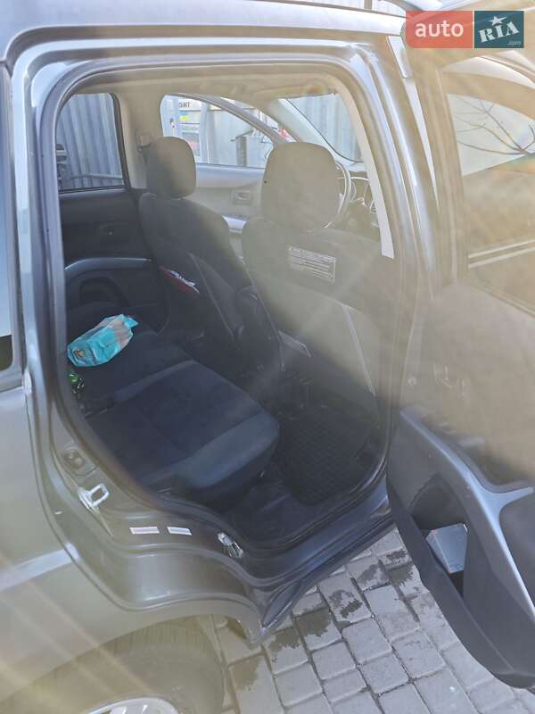 Внедорожник / Кроссовер Mitsubishi Outlander 2006 в Одессе