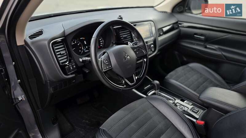 Позашляховик / Кросовер Mitsubishi Outlander 2019 в Києві фото 31 Позашляховик / Кросовер Mitsubishi Outlander 2019 в Києві