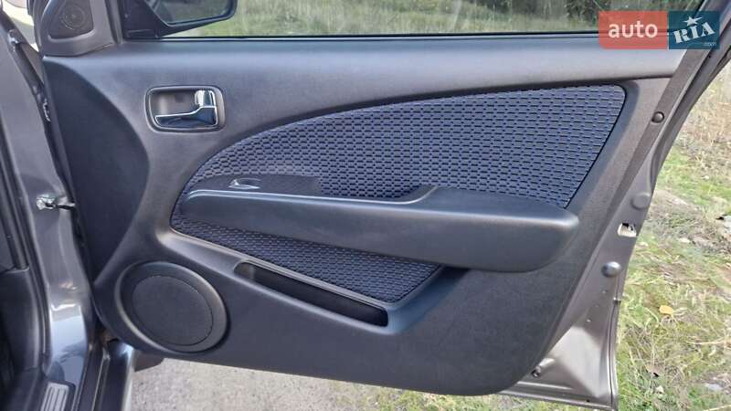 Внедорожник / Кроссовер Mitsubishi Outlander 2008 в Кременчуге