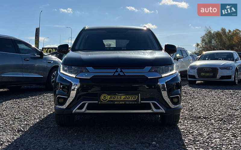 Позашляховик / Кросовер Mitsubishi Outlander 2019 в Львові фото 2 Позашляховик / Кросовер Mitsubishi Outlander 2019 в Львові
