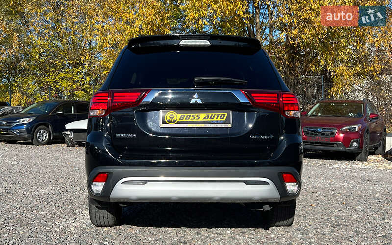 Позашляховик / Кросовер Mitsubishi Outlander 2019 в Львові фото 6 Позашляховик / Кросовер Mitsubishi Outlander 2019 в Львові