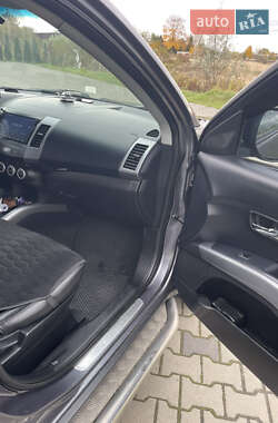 Внедорожник / Кроссовер Mitsubishi Outlander 2007 в Яворове