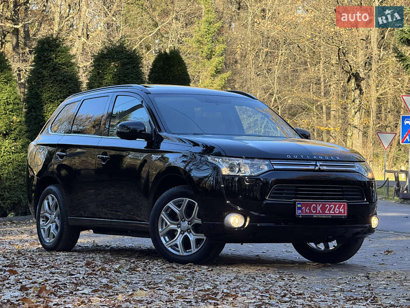 Внедорожник / Кроссовер Mitsubishi Outlander 2014 в Дрогобыче