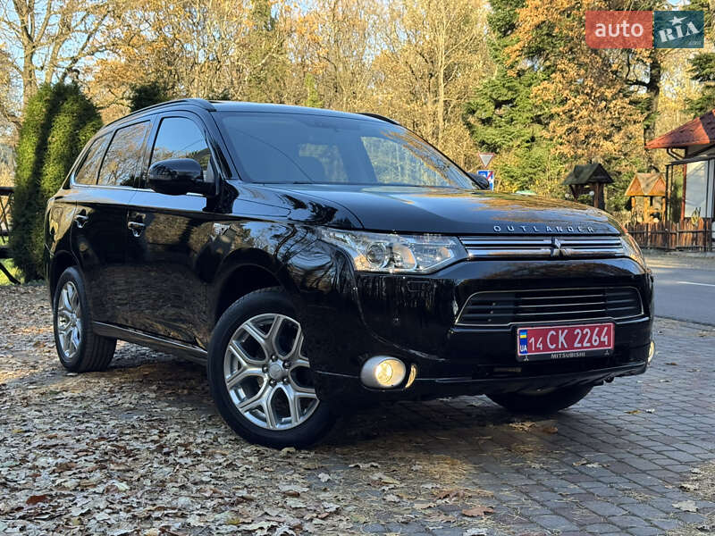 Внедорожник / Кроссовер Mitsubishi Outlander 2014 в Дрогобыче