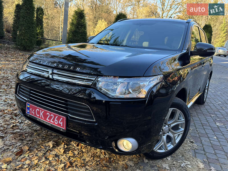 Внедорожник / Кроссовер Mitsubishi Outlander 2014 в Дрогобыче