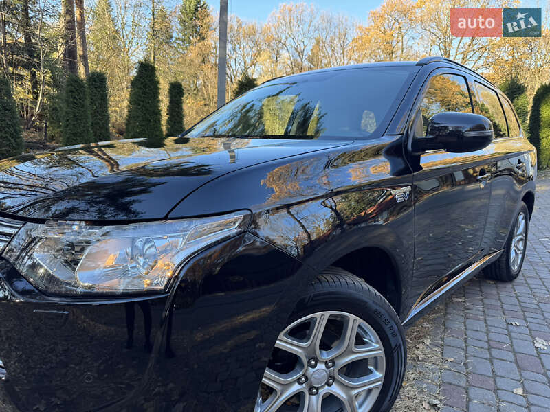 Внедорожник / Кроссовер Mitsubishi Outlander 2014 в Дрогобыче