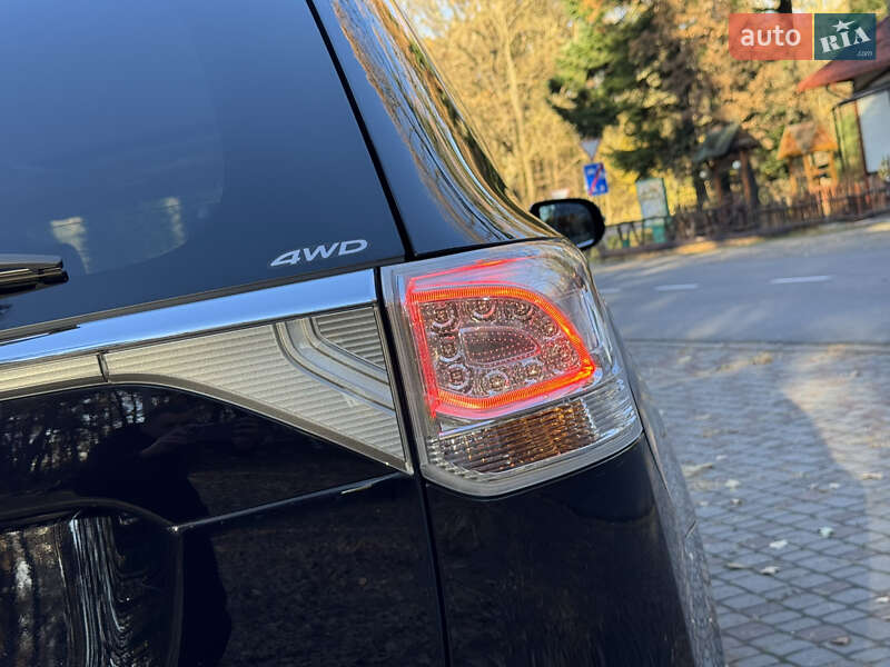 Внедорожник / Кроссовер Mitsubishi Outlander 2014 в Дрогобыче