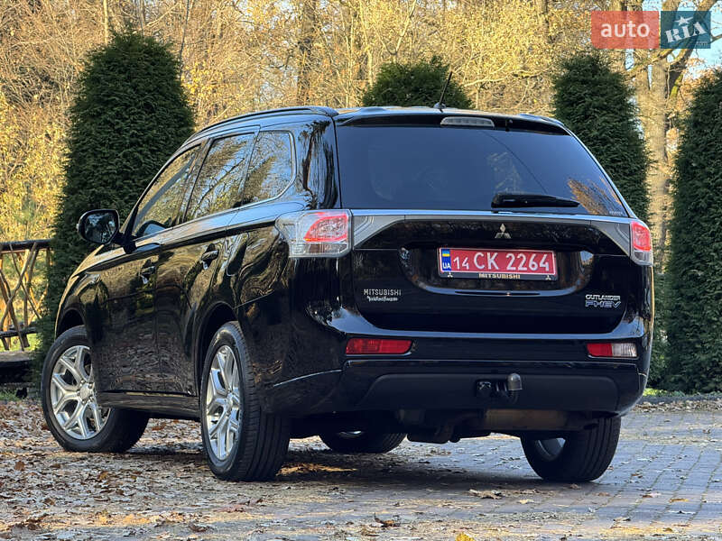 Внедорожник / Кроссовер Mitsubishi Outlander 2014 в Дрогобыче