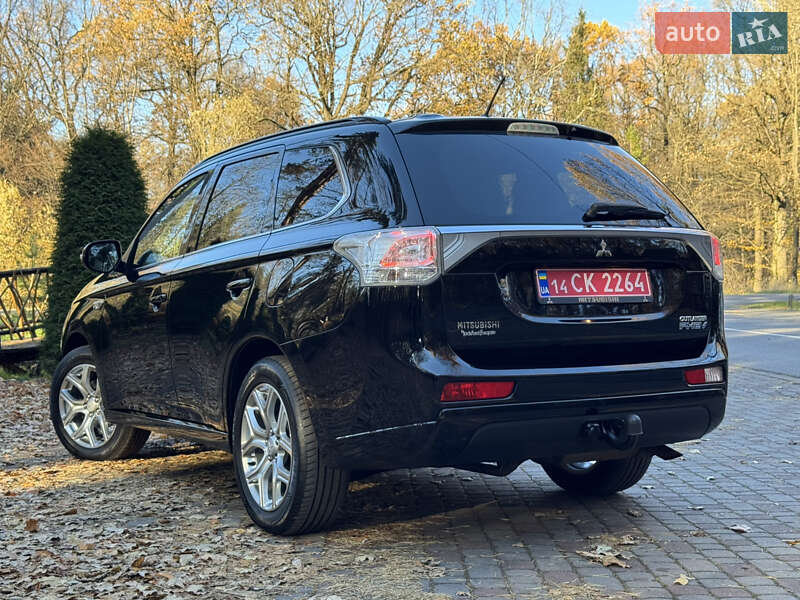 Внедорожник / Кроссовер Mitsubishi Outlander 2014 в Дрогобыче