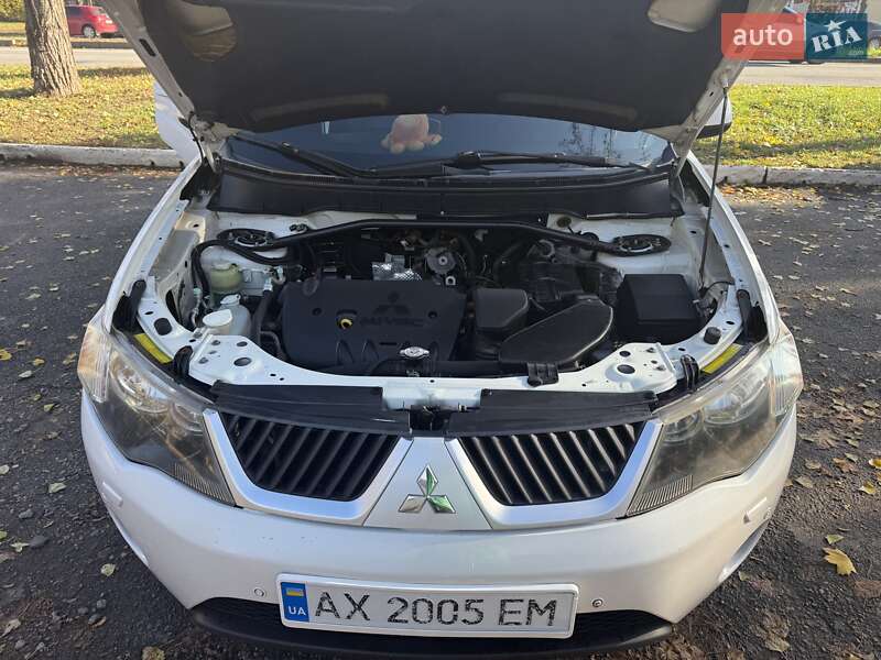 Внедорожник / Кроссовер Mitsubishi Outlander 2008 в Харькове фото 5 Внедорожник / Кроссовер Mitsubishi Outlander 2008 в Харькове