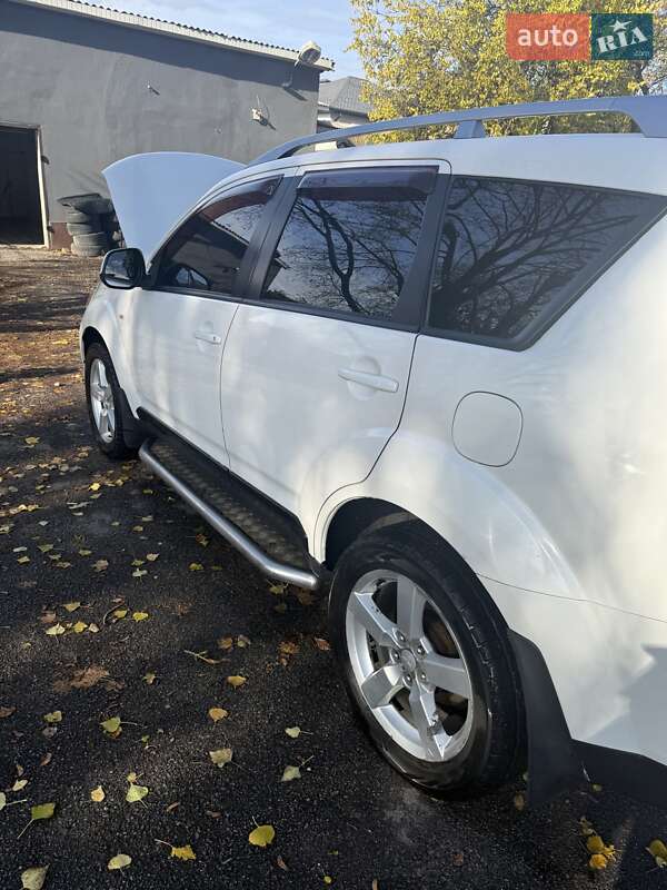 Внедорожник / Кроссовер Mitsubishi Outlander 2008 в Харькове фото 13 Внедорожник / Кроссовер Mitsubishi Outlander 2008 в Харькове