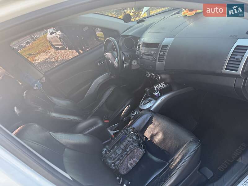 Внедорожник / Кроссовер Mitsubishi Outlander 2008 в Харькове фото 15 Внедорожник / Кроссовер Mitsubishi Outlander 2008 в Харькове