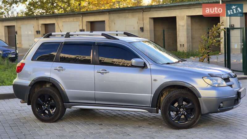 Позашляховик / Кросовер Mitsubishi Outlander 2005 в Миколаєві