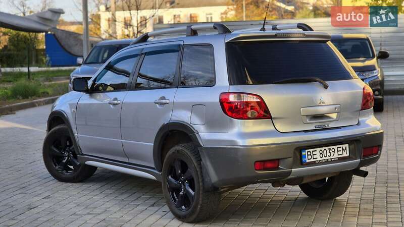 Позашляховик / Кросовер Mitsubishi Outlander 2005 в Миколаєві