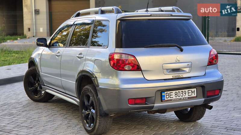Позашляховик / Кросовер Mitsubishi Outlander 2005 в Миколаєві