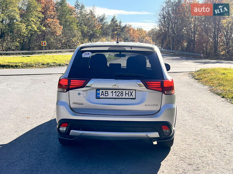 Внедорожник / Кроссовер Mitsubishi Outlander 2016 в Виннице фото 6 Внедорожник / Кроссовер Mitsubishi Outlander 2016 в Виннице
