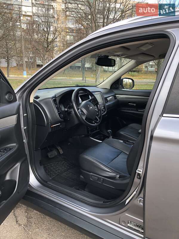 Внедорожник / Кроссовер Mitsubishi Outlander 2019 в Броварах фото 9 Внедорожник / Кроссовер Mitsubishi Outlander 2019 в Броварах