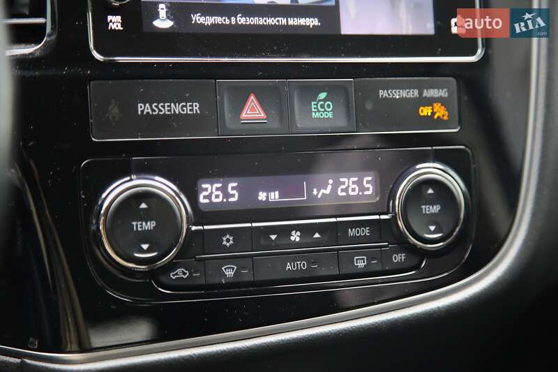 Позашляховик / Кросовер Mitsubishi Outlander 2017 в Харкові