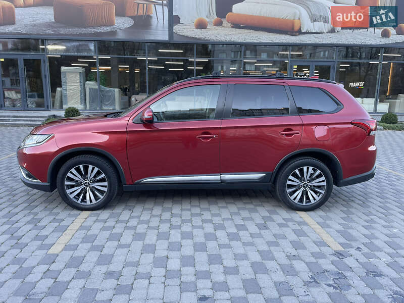 Внедорожник / Кроссовер Mitsubishi Outlander 2019 в Хмельницком фото 4 Внедорожник / Кроссовер Mitsubishi Outlander 2019 в Хмельницком
