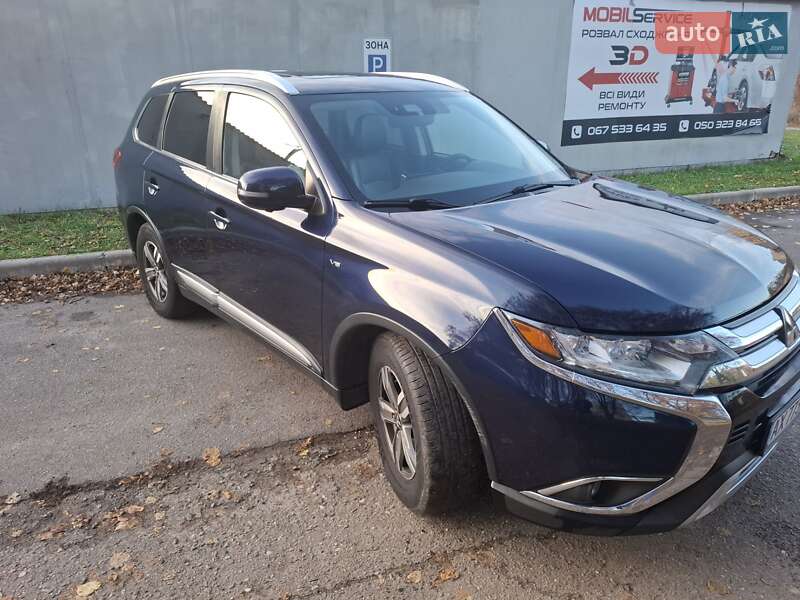 Внедорожник / Кроссовер Mitsubishi Outlander 2017 в Харькове