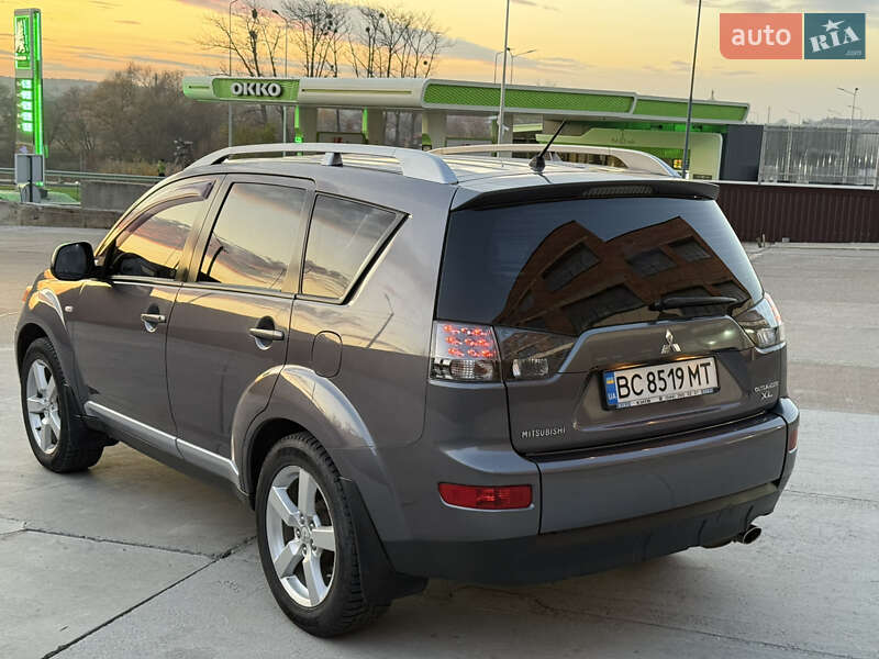 Внедорожник / Кроссовер Mitsubishi Outlander 2008 в Жидачове