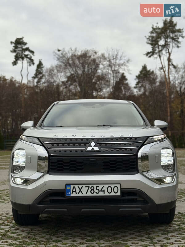 Внедорожник / Кроссовер Mitsubishi Outlander 2022 в Харькове